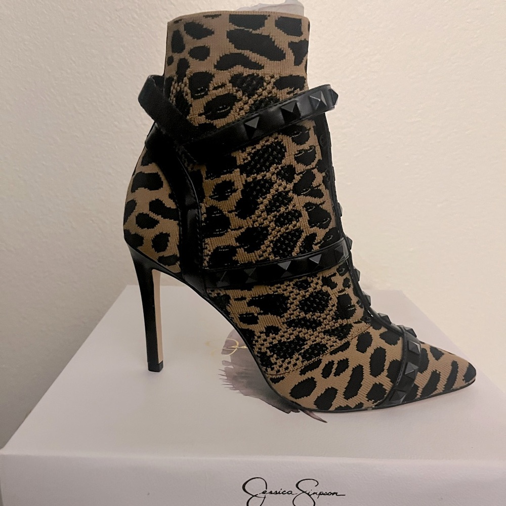 **Brand New* Jessica Simpson booties